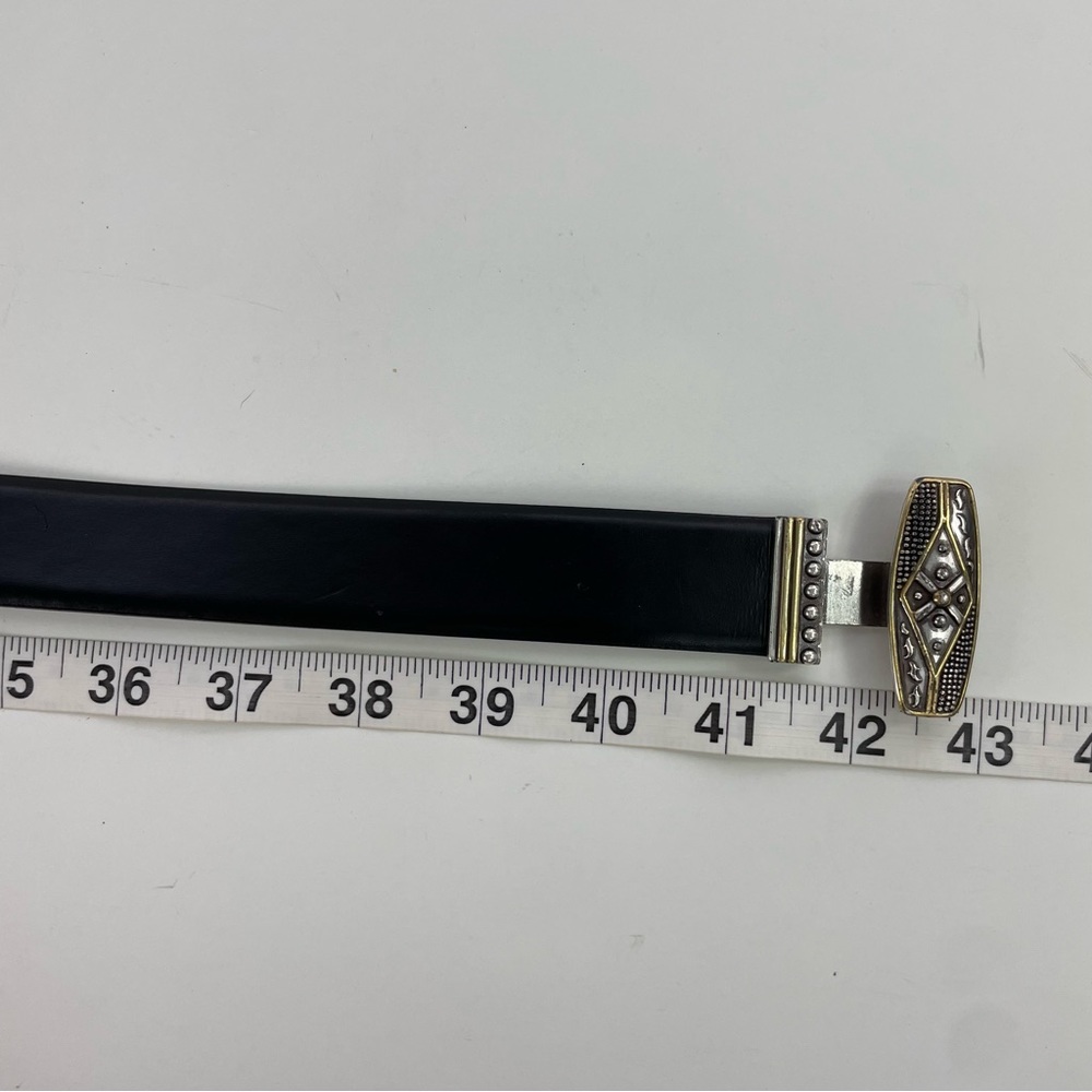Chico’s Black Leather Two-Tone Decorative Buckle‎ Belt - Picture 11 of 12